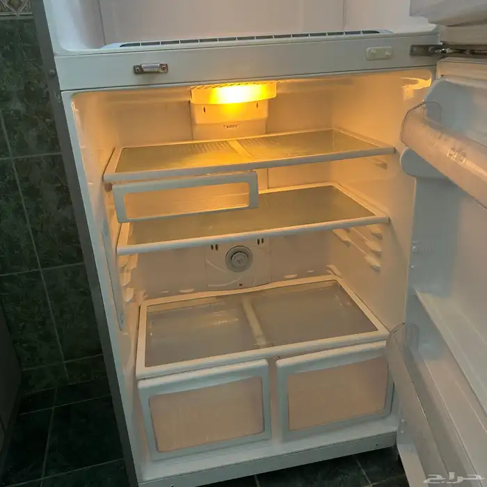 ثلاجه للبيع 0
