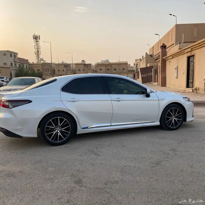 كامري GLE هايبرد 2023 أبيض لؤلؤي - وكاله - سعودي 2