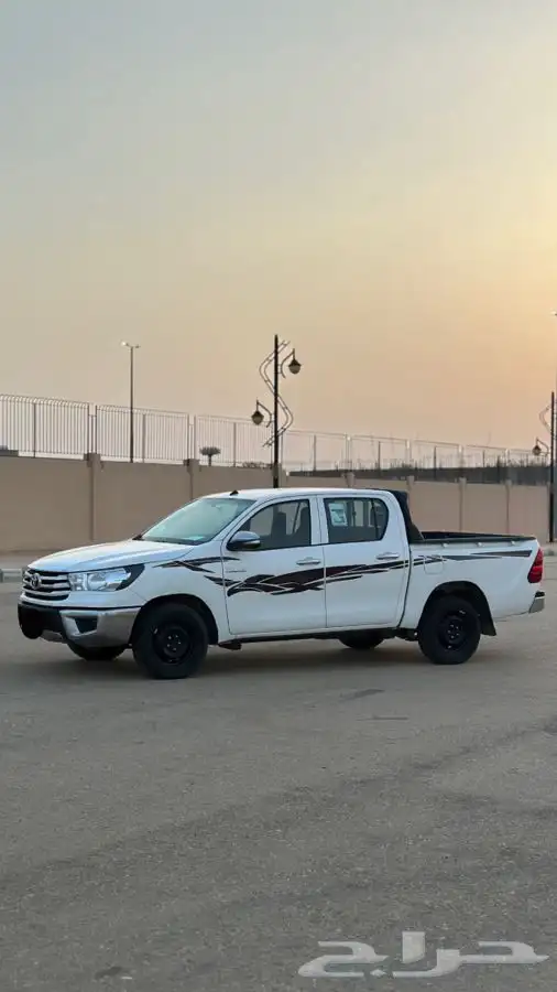 هايلكس 2022 ديزل المكينة و القير سليمة 1