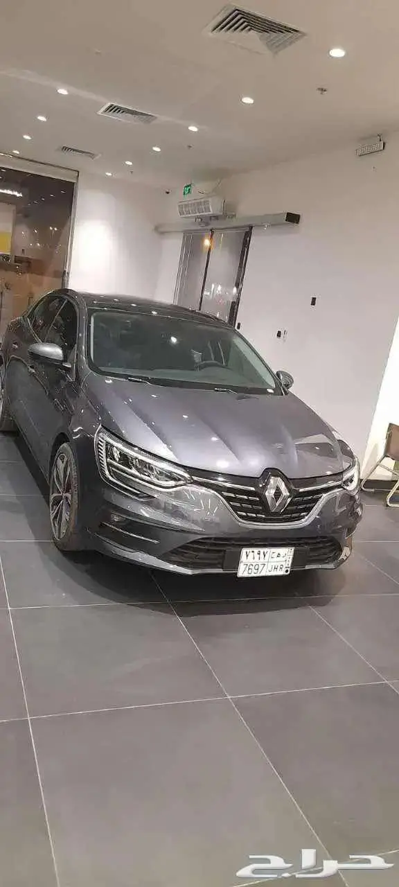 رينو ميغان السياره بمواصفات جميله جدا 1