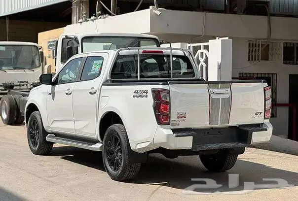 إيسوزو ديماكس غمارتين GT و LS فل كامل 2025 بسعار منافسه 7