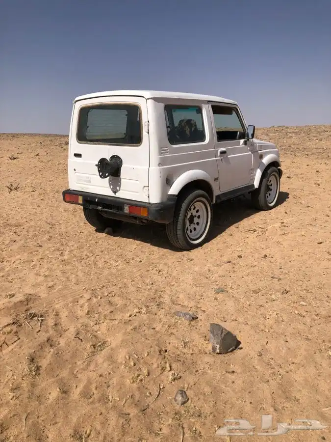 للبيع جيب سزوكي 1