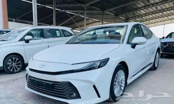 كامرى LE بنزين 2025 8