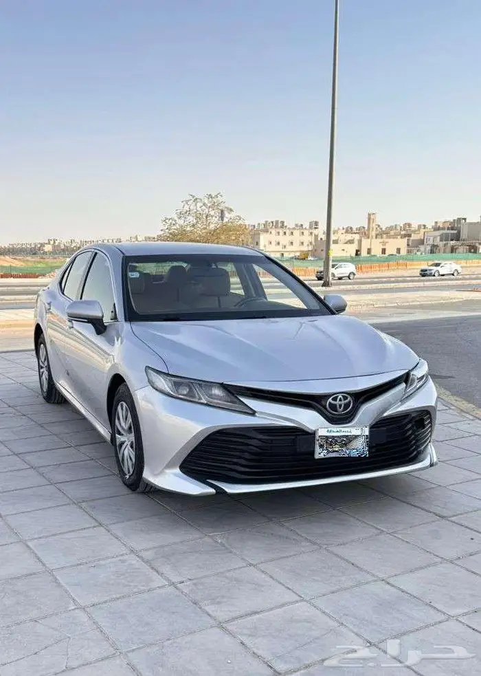 تويوتا كامري 2019 LE استاندر 2