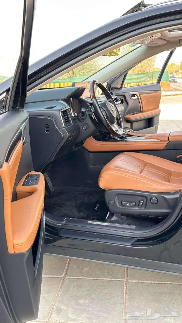 لكزس 2021 RX350 فل كامل 4