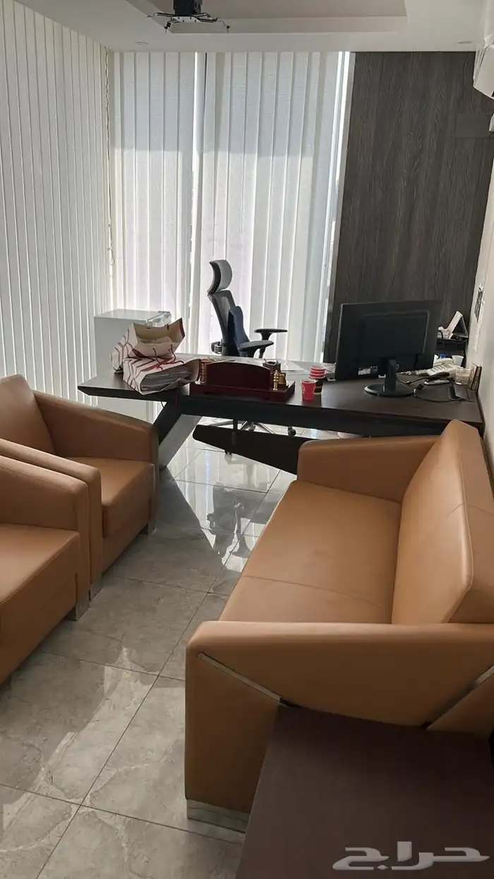 مكاتب إدارية مؤثثة للإيجار 9
