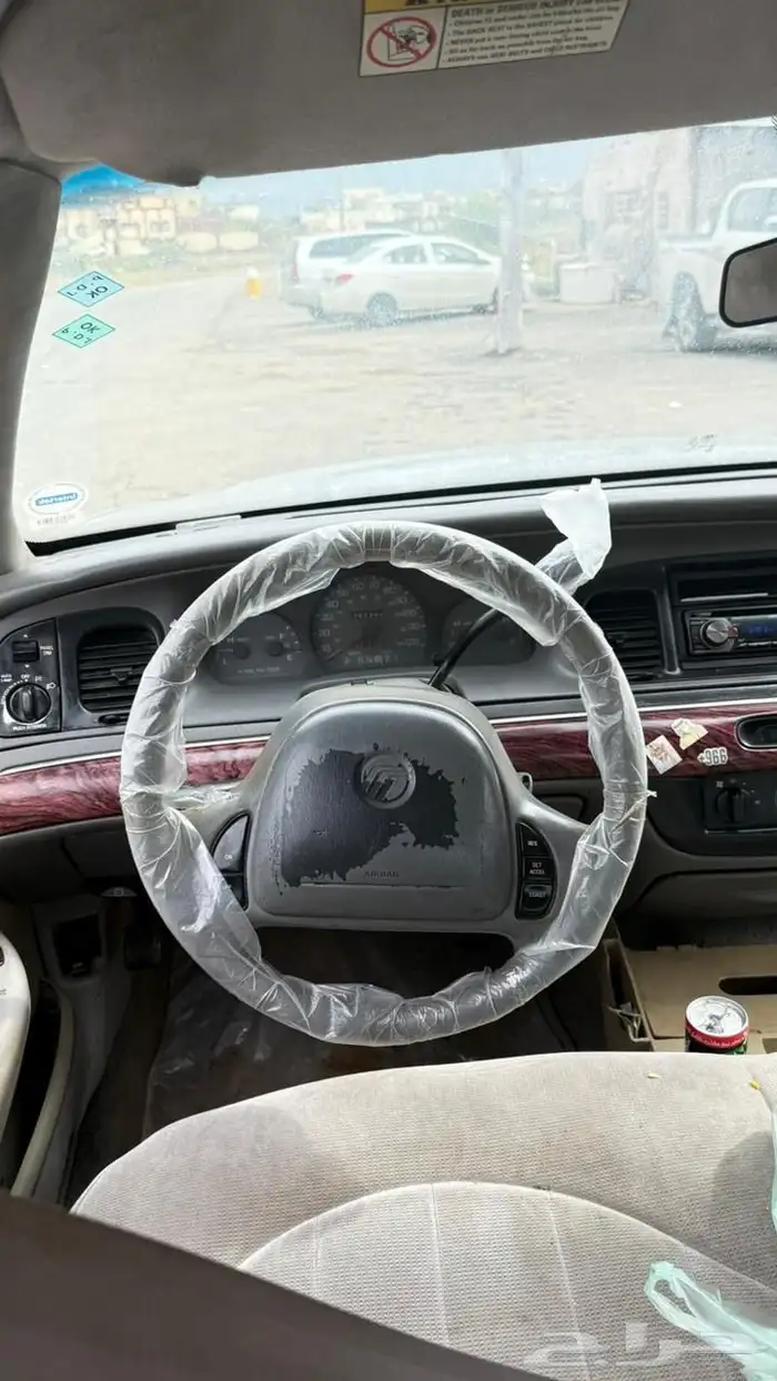 للبيع فورد جراند ماركيز 4
