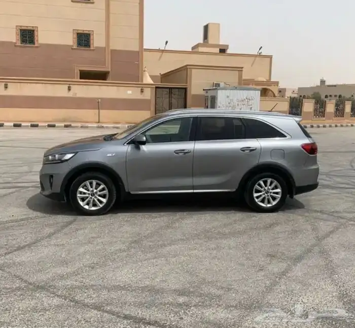 كيا سورنتو 1