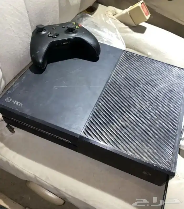 اكس بوكس ون مع يده 0