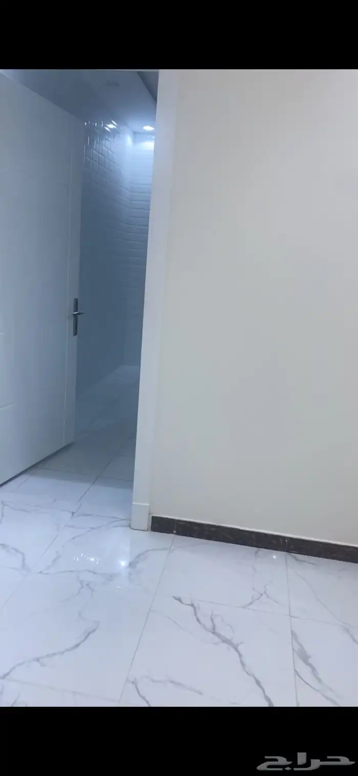 شقة للايجار في الرمال 3