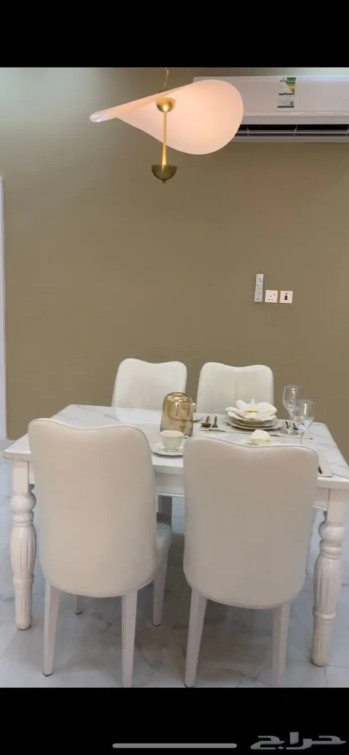 طاولة طعام للبيع .. الحد 900 ريال 4