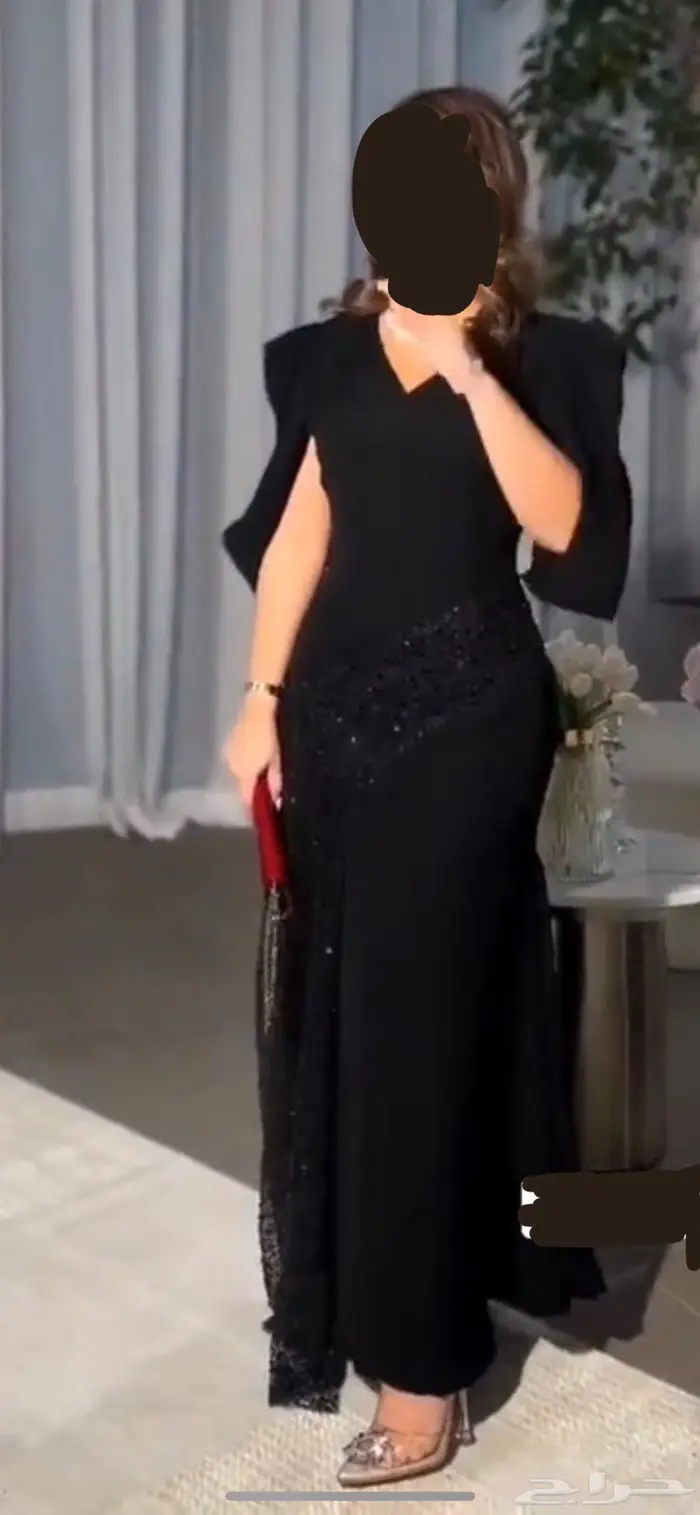 فستان جديد ما انلبس الخرج 0
