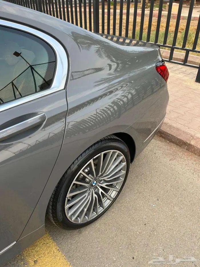 بي ام دبليو 730Li 2020 ( بحالة الوكالة ) 8