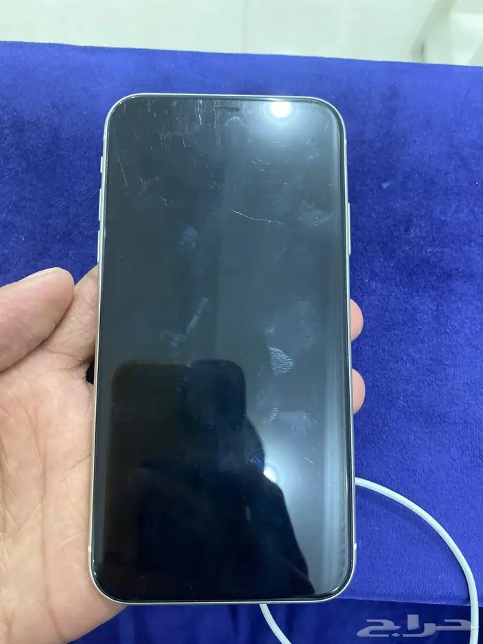 جوال آيفون 11 4