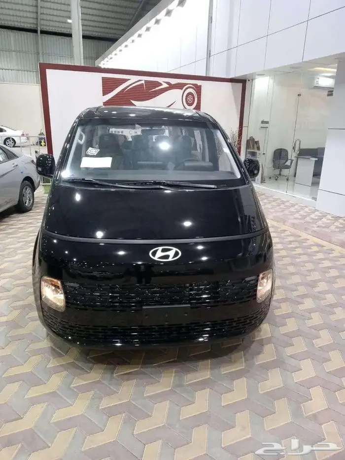 هونداي ستاريا 9 راكب ديزل 2025 بسعر 125900بالضريبه 0