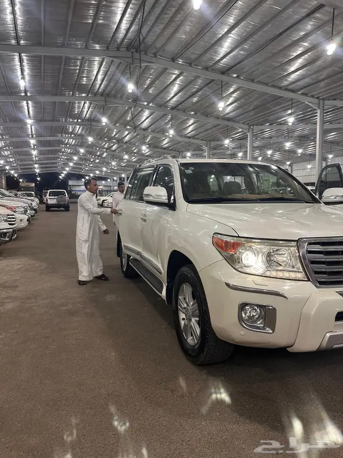 لاندكروزر 2015 V8 0