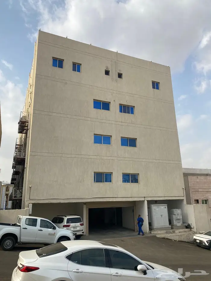فرصة استثمارية مبنى تجاري إداري سكني مؤجر بالكامل بمكة 1