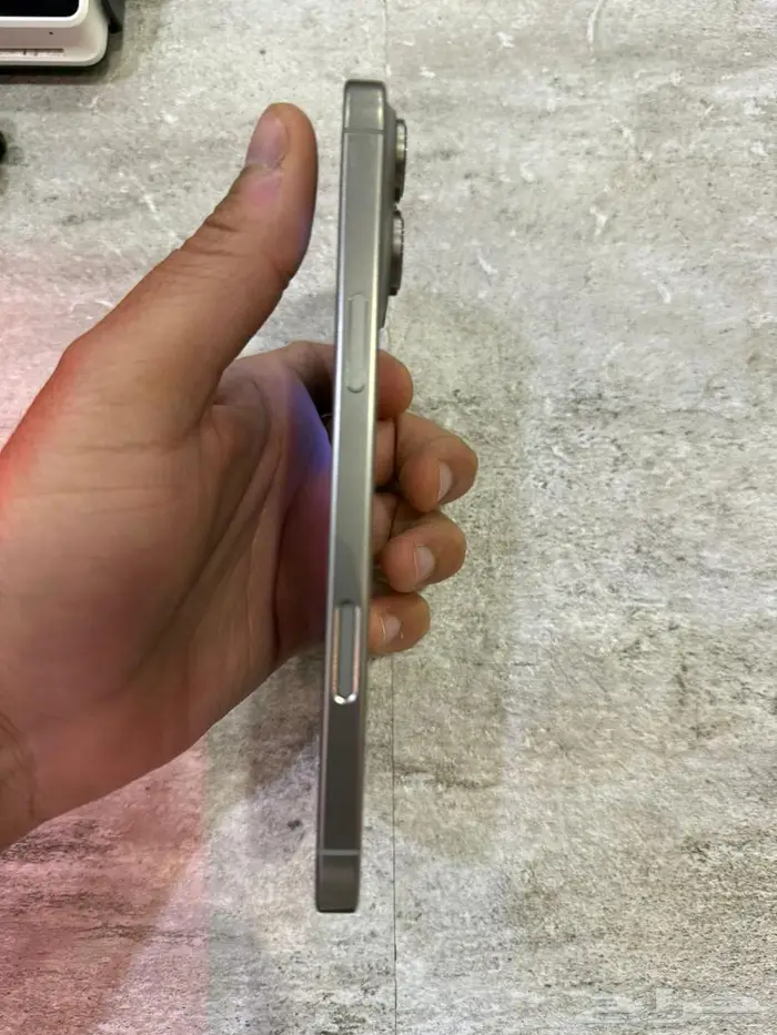 ايفون 16 برو ماكس تيتانيوم طبيعي 3