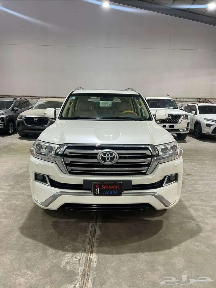 تويوتا جيب لاندكروزر GX.R 2017 فل كامل شبه جديد 0