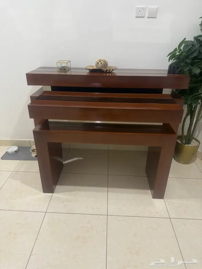 طاولات مدخل 0