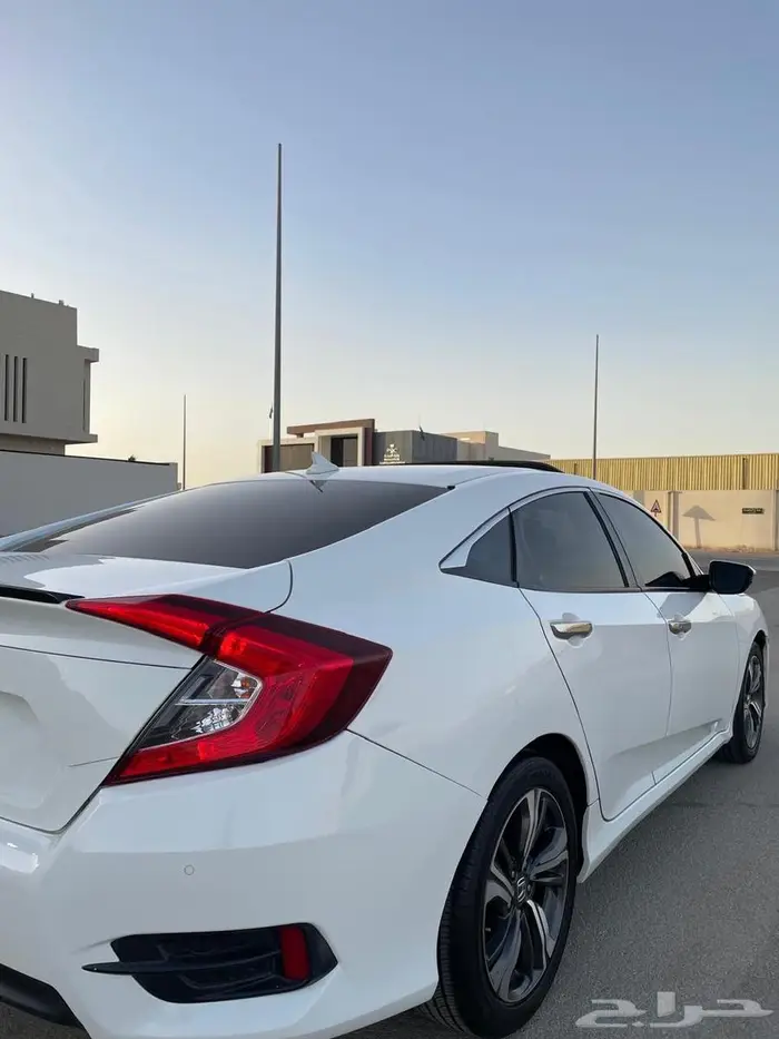 للبيع هوندا سيفيك موديل 2020 فل كامل 7