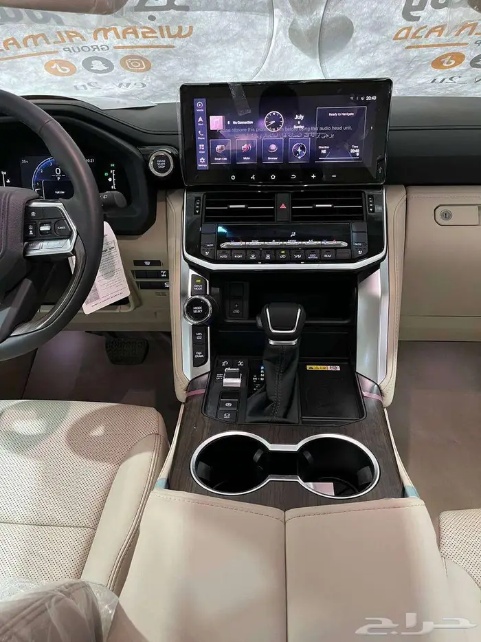 عرض خاص تويوتا لاندكروزر GXR L4 بنزين موديل 2025 لوحات 10