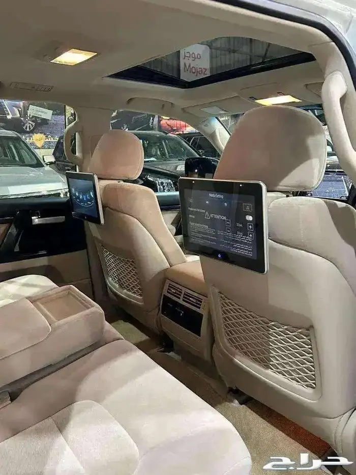 للبيع جيب قراند تورنق 2021 سعودي عداد قليل V8 ( مخززنه ) 50