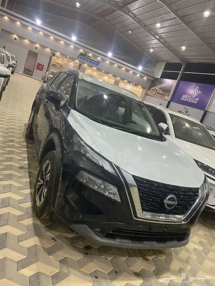 نيسان اكس تريل نص فل 7 مقاعد كاش وتمويل من سفنز 2