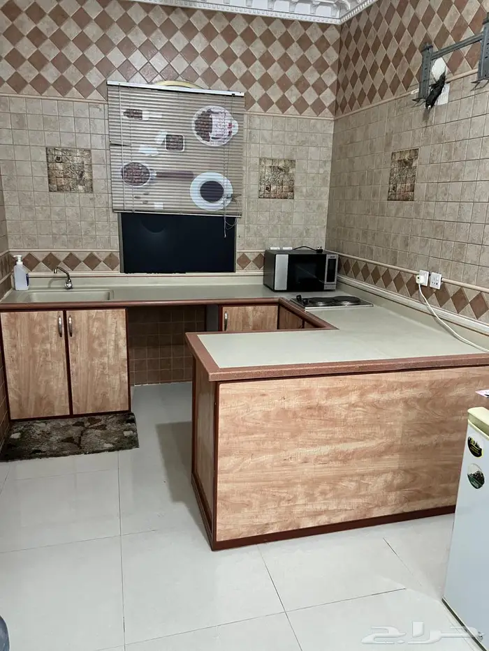 مطبخ عل شكل حرف J ذو جوده عاليه 0