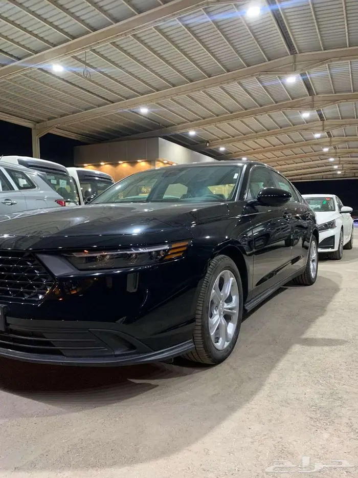 هوندا اكورد LX استندر بنزين 2025 سعودي 1