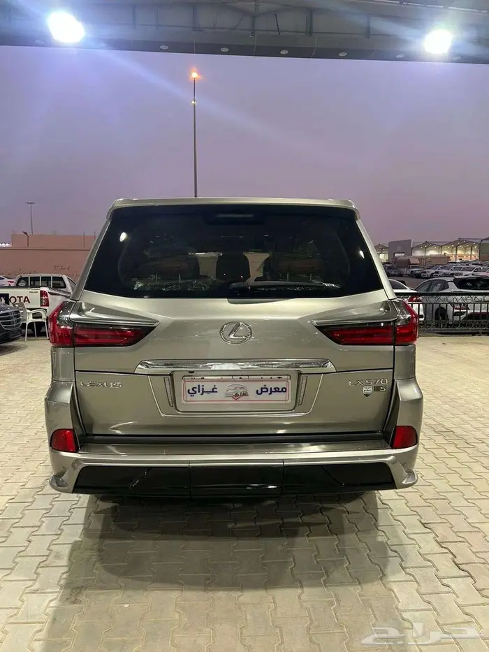 جيب لكزس 2019 LX570 فل أوبشن 7