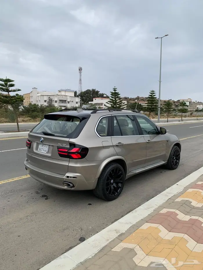 جيب بي ام دبليو 19