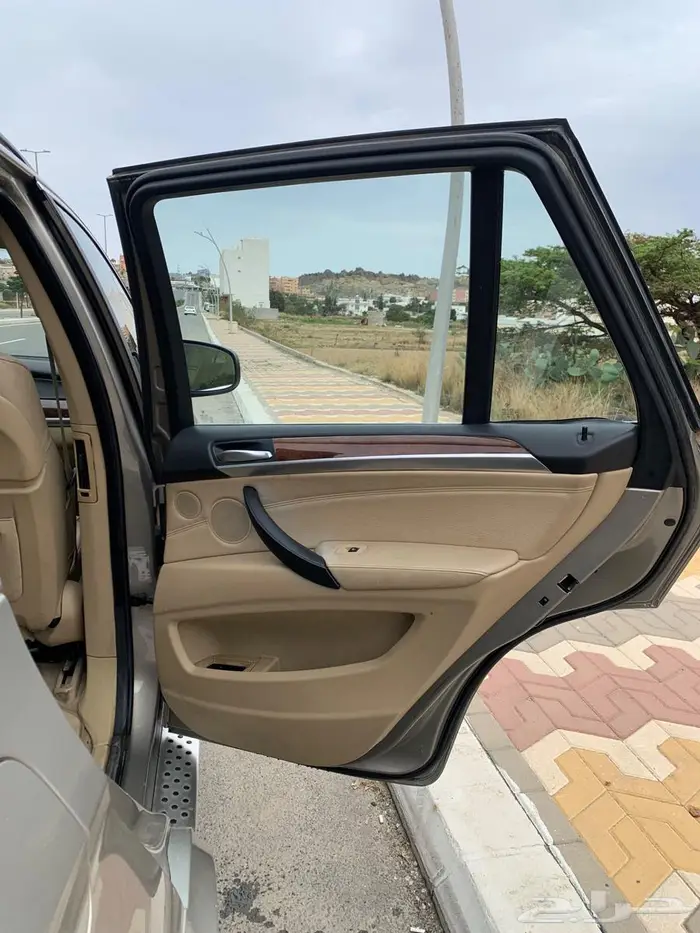 جيب بي ام دبليو 33