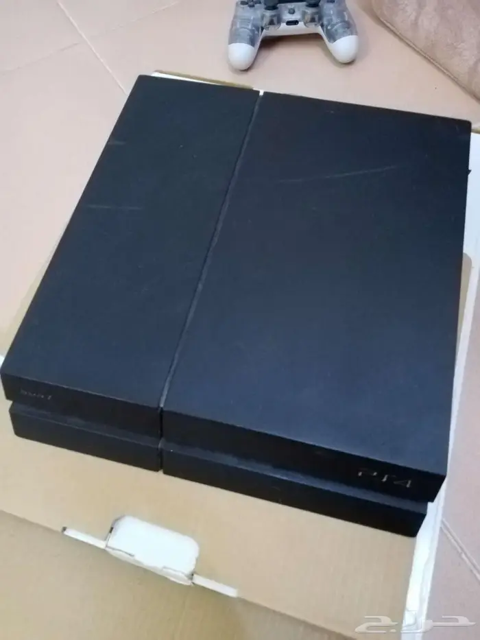 سوني فور للبيع مع 200لعبة 2