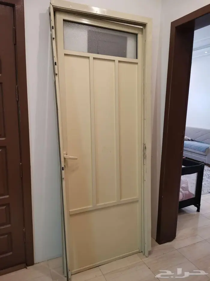 باب حمام المنيوم بحالة جيدة 0
