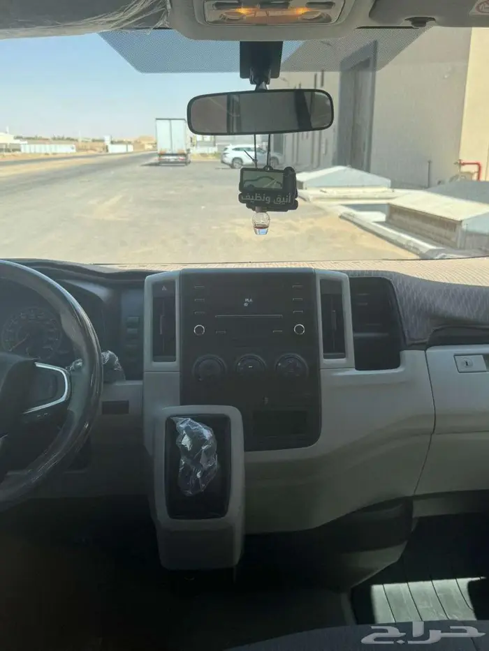 باص هايس تويوتا 2023 ديزل سقف منخفض بضاعة 12