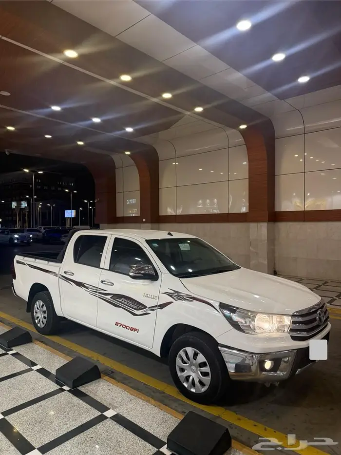 هايلوكس بنزين 2020 GLX عبداللطيف جميل 4