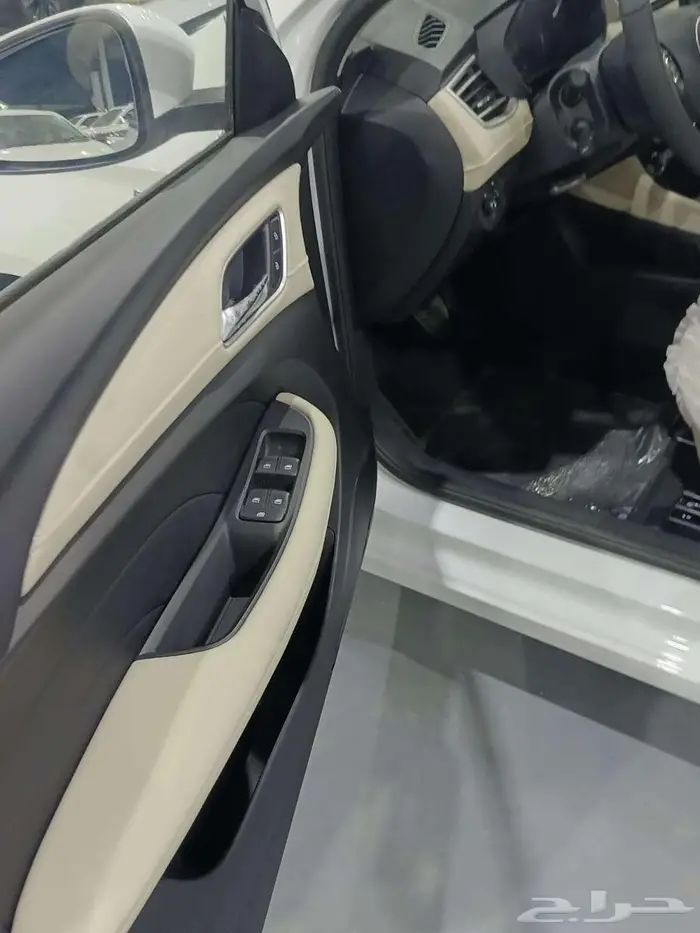 ام جي فايف استاندر MG5 2025 كاش وبنك 3