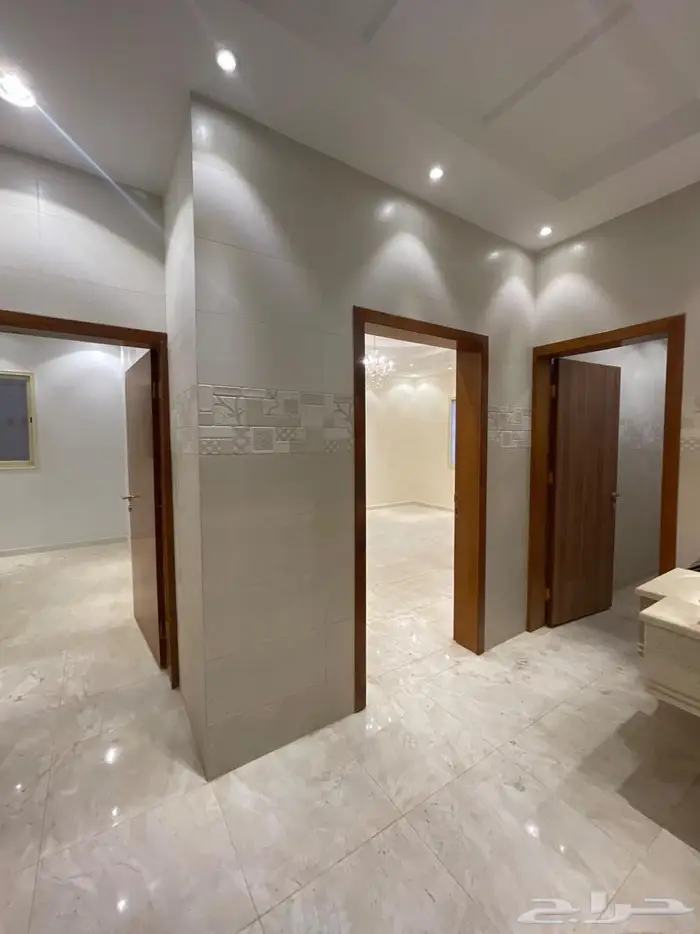 عمارة للبيع تحتوي ع استراحة وفله وشقتين 28