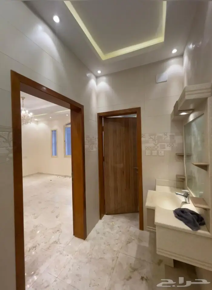 عمارة للبيع تحتوي ع استراحة وفله وشقتين 17