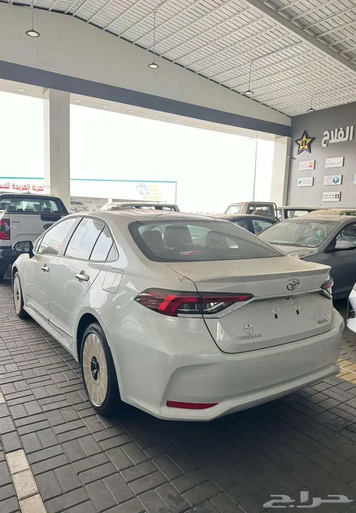 تويوتا كورولا XLI فل كامل م 2025 - سعودي 3