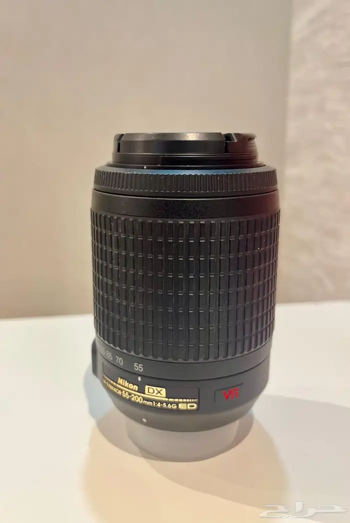 AF-S DX VR Zoom-Nikkor ED 55-200mm F4-5.6G 2
