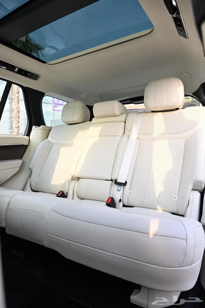 رنج روفر الفوج 2025 (خان) للايجار 6