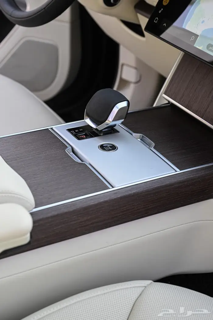 رنج روفر الفوج 2025 (خان) للايجار 7