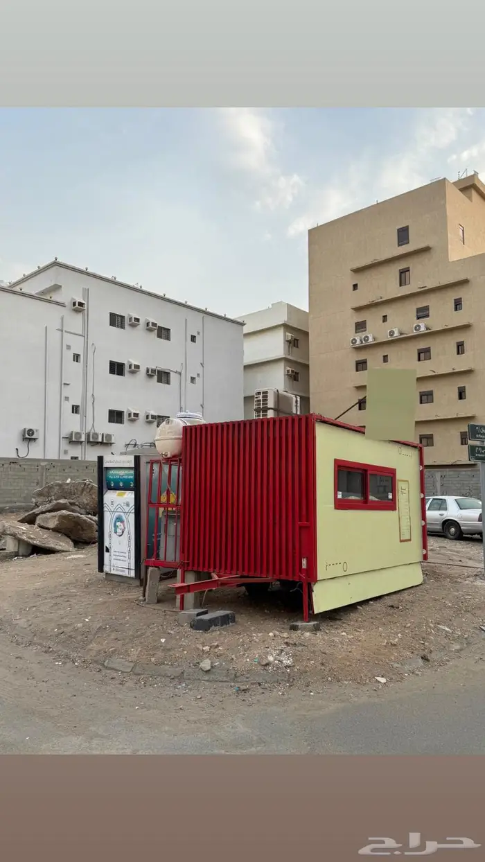 للبيع عربة (فود ترك) مجهزة بالكامل تحمل براند خاص 3