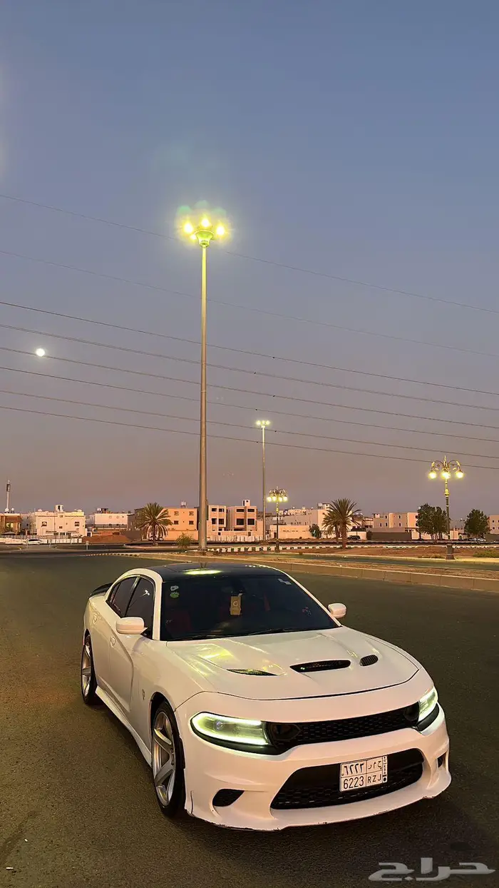 دوج تشارجر 2015 للبيع 8