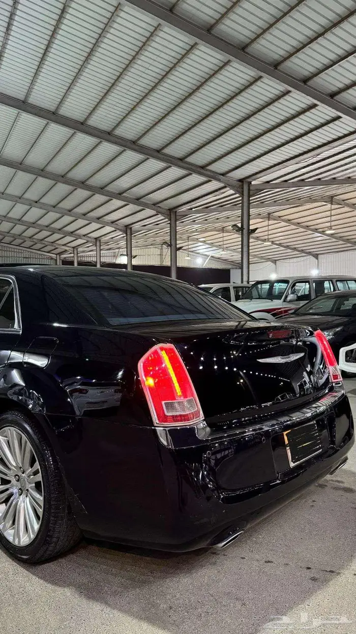 كرايزلر C300 ليمتيد 2013 10