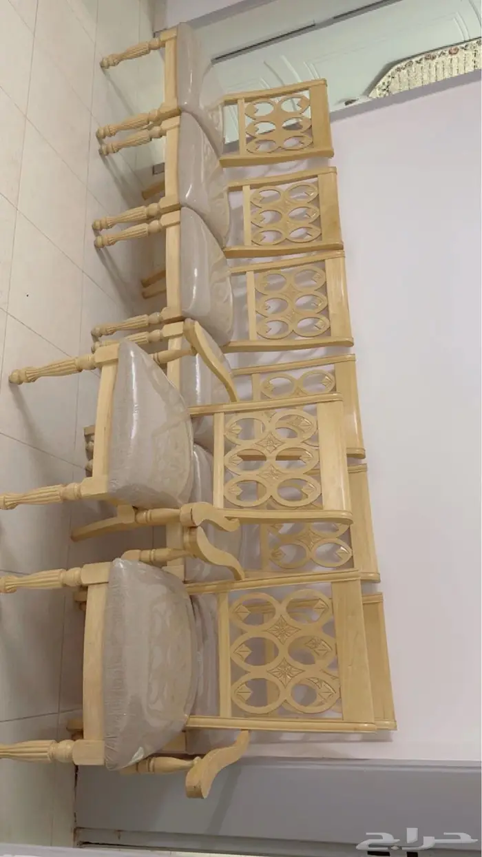 طاولة طعام 1