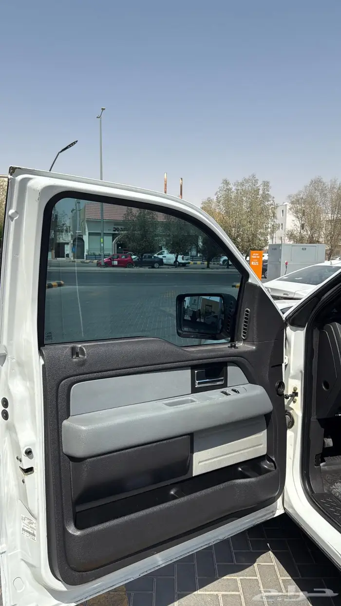 للبيع F150 غمارة V8 5