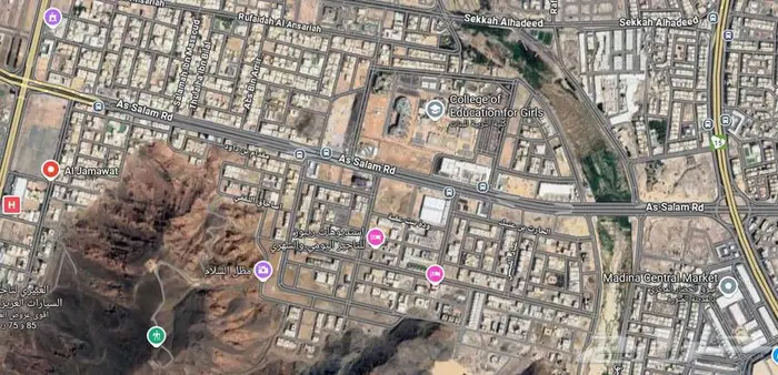 عمارة سكنية تجارية للبيع في منطقة قريبه للحرم 0